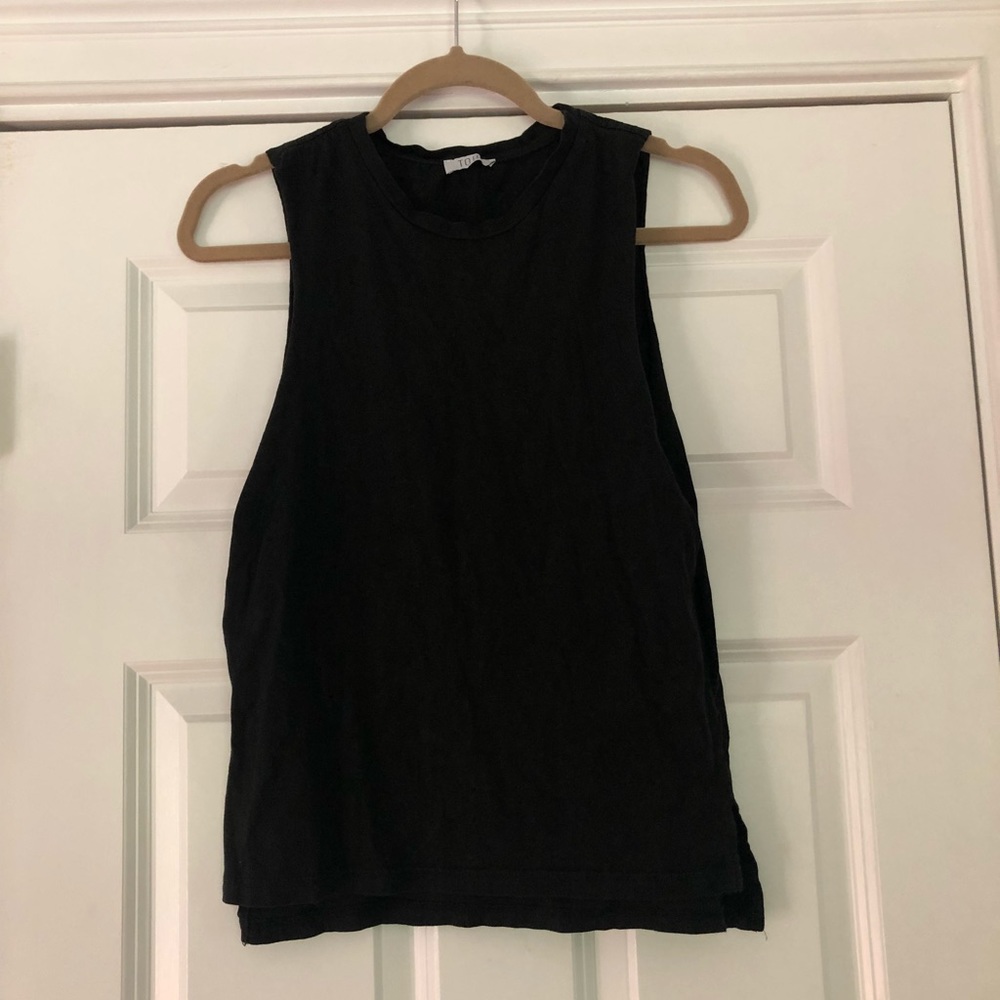 TOBI Black muscle tee